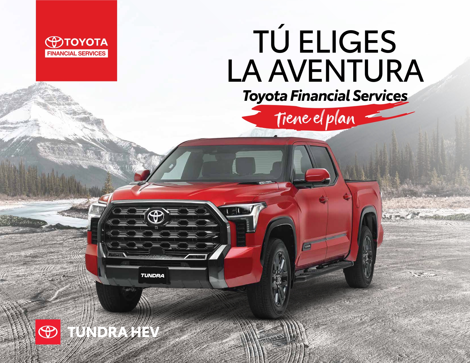 Persona recibiendo las llaves de su nuevo Toyota